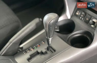 Позашляховик / Кросовер Toyota RAV4 2007 в 