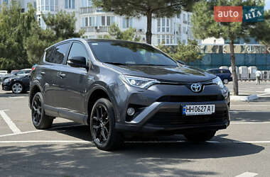 Внедорожник / Кроссовер Toyota RAV4 2018 в Одессе