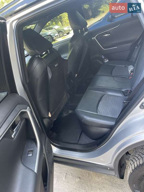 Позашляховик / Кросовер Toyota RAV4 2021 в Кропивницькому