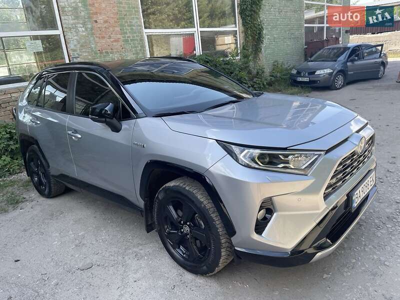 Позашляховик / Кросовер Toyota RAV4 2021 в Кропивницькому