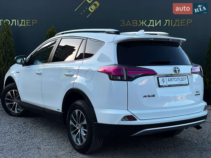 Внедорожник / Кроссовер Toyota RAV4 2016 в Одессе