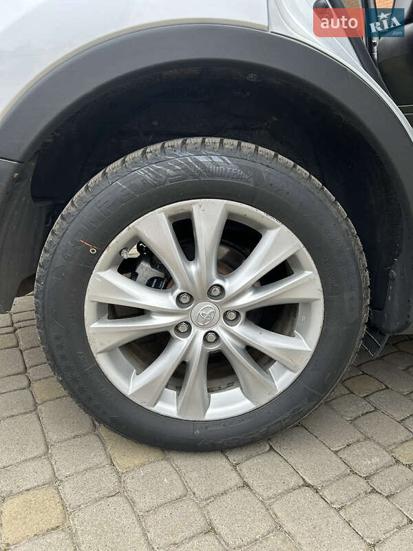 Позашляховик / Кросовер Toyota RAV4 2013 в Жмеринці