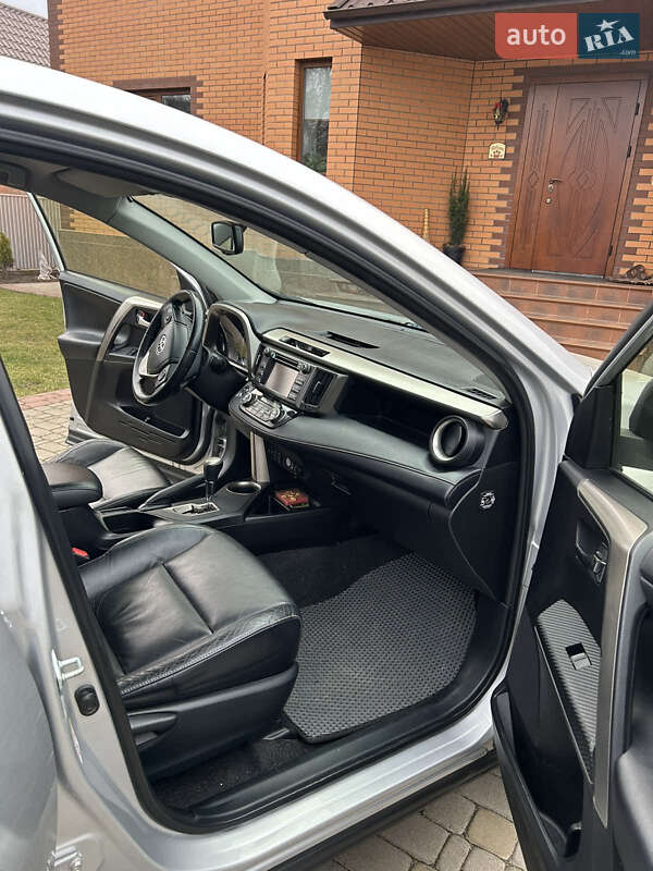 Позашляховик / Кросовер Toyota RAV4 2013 в Жмеринці