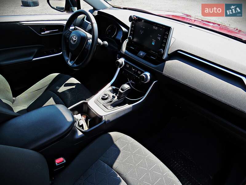 Внедорожник / Кроссовер Toyota RAV4 2022 в Черкассах