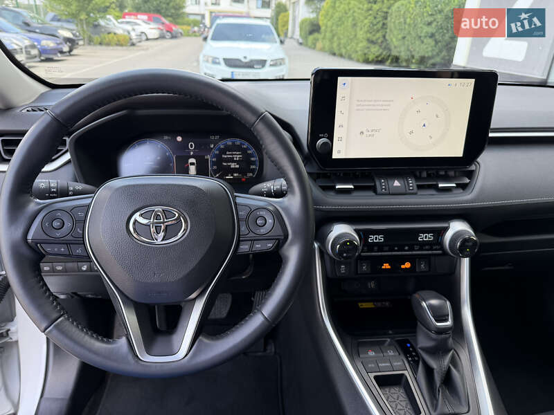 Позашляховик / Кросовер Toyota RAV4 2023 в Києві