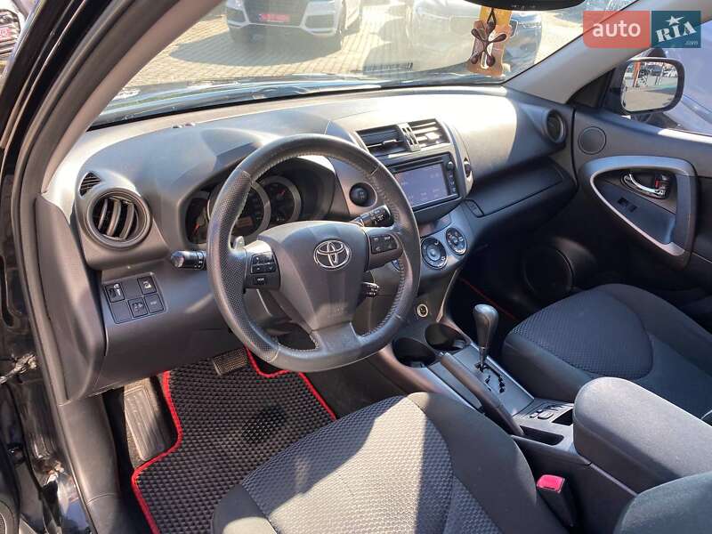 Позашляховик / Кросовер Toyota RAV4 2012 в Львові
