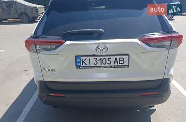 Позашляховик / Кросовер Toyota RAV4 2020 в Києві