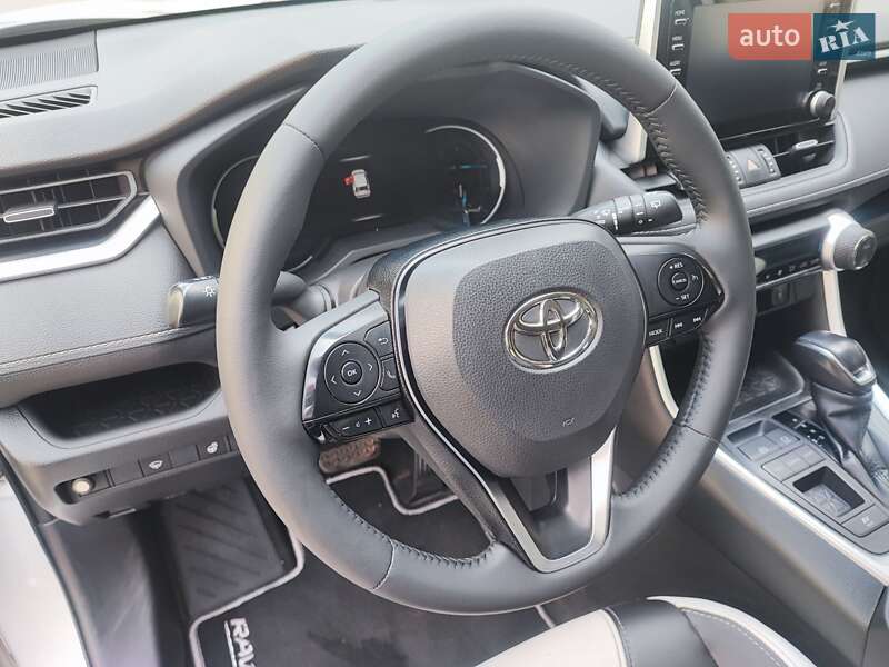 Позашляховик / Кросовер Toyota RAV4 2019 в Києві
