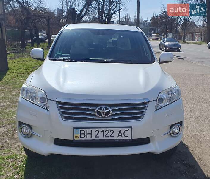 Внедорожник / Кроссовер Toyota RAV4 2012 в Одессе
