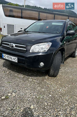 Внедорожник / Кроссовер Toyota RAV4 2006 в Рахове