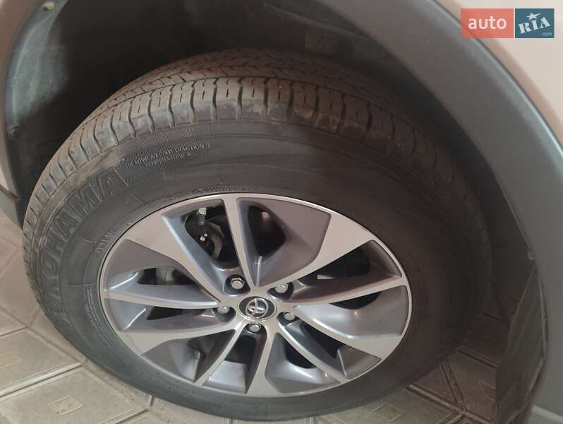 Внедорожник / Кроссовер Toyota RAV4 2018 в Днепре фото 14 Внедорожник / Кроссовер Toyota RAV4 2018 в Днепре