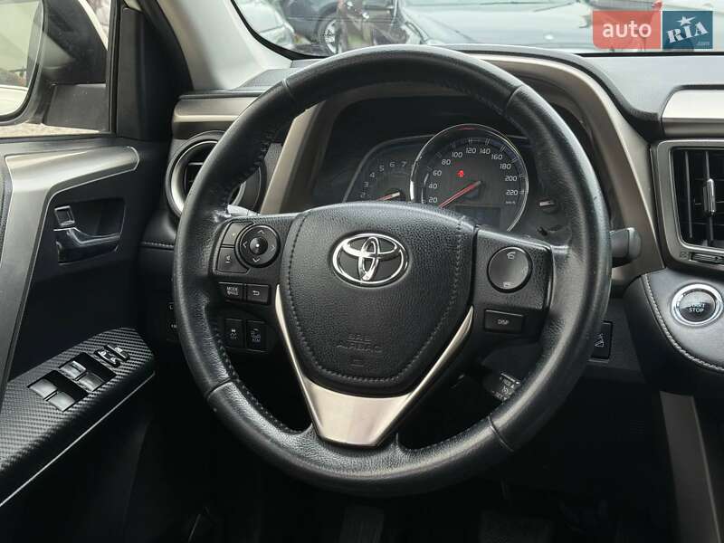 Позашляховик / Кросовер Toyota RAV4 2013 в Харкові