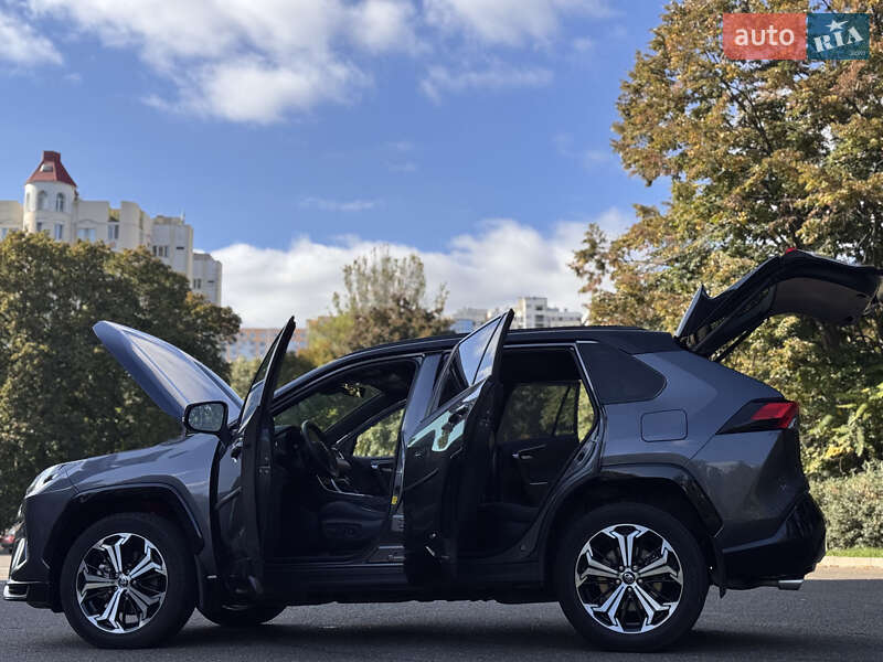 Внедорожник / Кроссовер Toyota RAV4 2022 в Одессе
