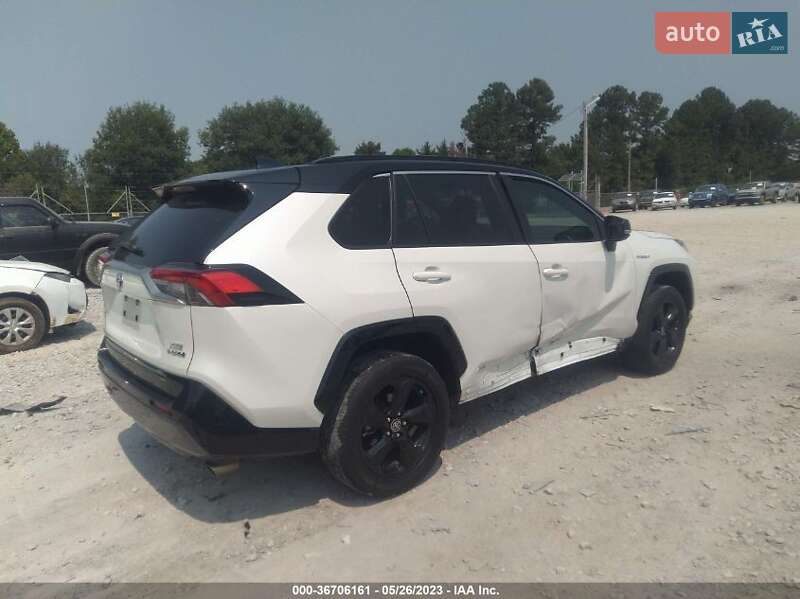 Позашляховик / Кросовер Toyota RAV4 2020 в Львові