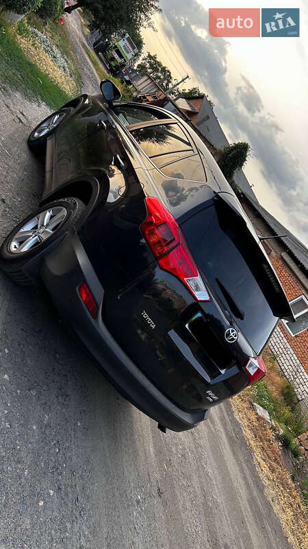 Внедорожник / Кроссовер Toyota RAV4 2013 в Гайвороне