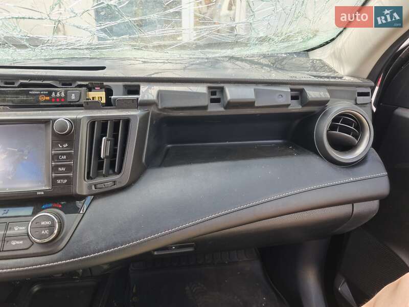 Внедорожник / Кроссовер Toyota RAV4 2017 в Николаеве