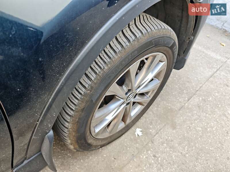 Внедорожник / Кроссовер Toyota RAV4 2017 в Николаеве