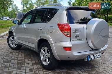 Внедорожник / Кроссовер Toyota RAV4 2006 в 