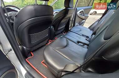 Внедорожник / Кроссовер Toyota RAV4 2006 в 