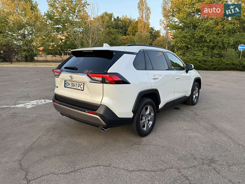Внедорожник / Кроссовер Toyota RAV4 2022 в Николаеве