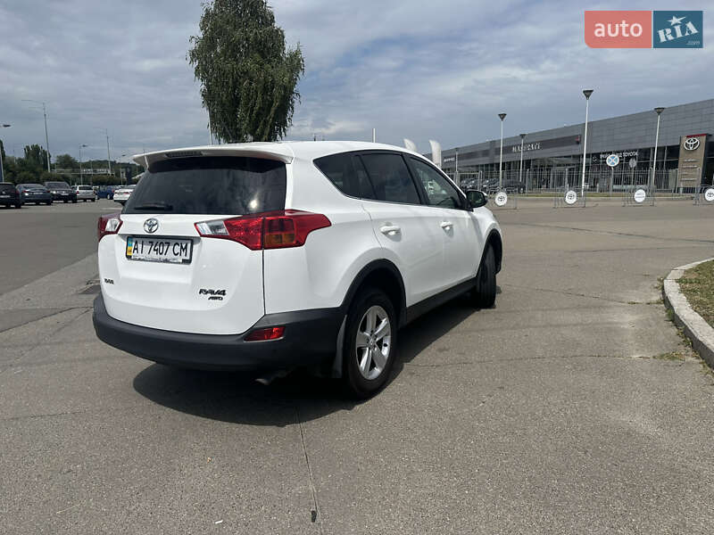 Внедорожник / Кроссовер Toyota RAV4 2014 в Чернигове