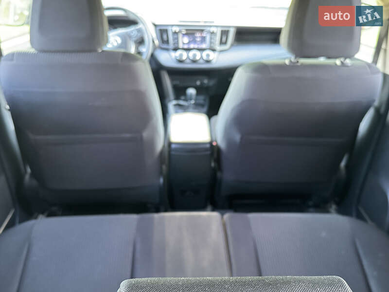 Внедорожник / Кроссовер Toyota RAV4 2018 в Киеве