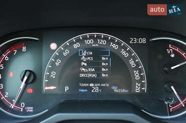 Внедорожник / Кроссовер Toyota RAV4 2020 в 