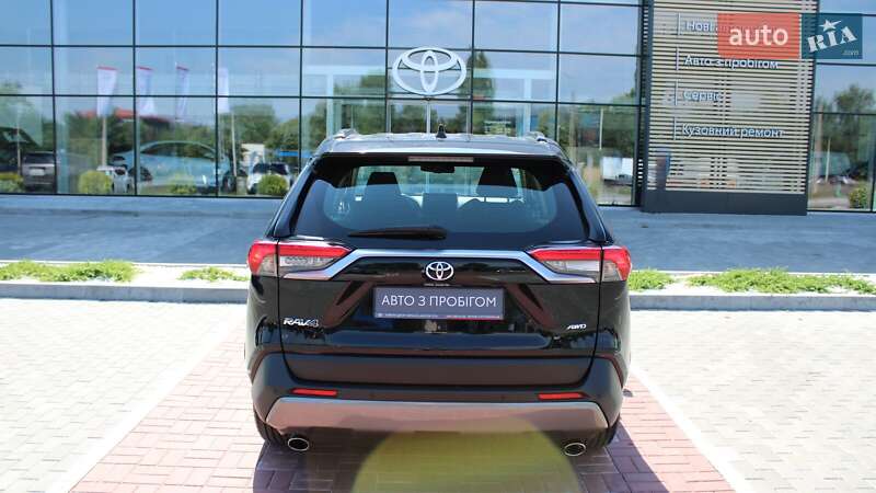 Внедорожник / Кроссовер Toyota RAV4 2020 в Черкассах