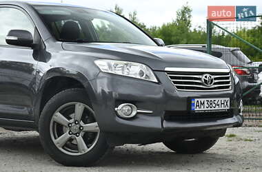 Позашляховик / Кросовер Toyota RAV4 2012 в 