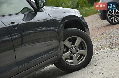 Позашляховик / Кросовер Toyota RAV4 2012 в 