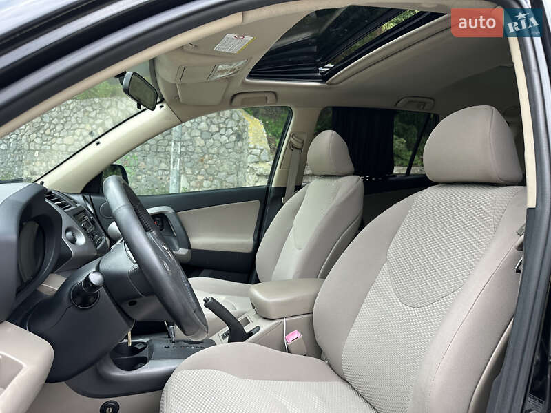 Позашляховик / Кросовер Toyota RAV4 2006 в Києві