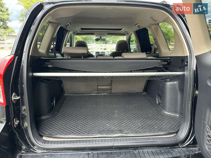 Позашляховик / Кросовер Toyota RAV4 2006 в Києві