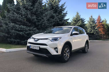 Внедорожник / Кроссовер Toyota RAV4 2018 в Киеве