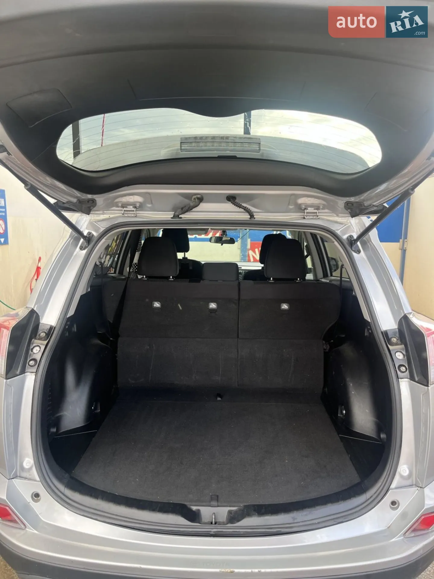 2016 Toyota RAV 4 - мініатюра 12