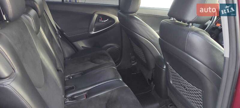 Позашляховик / Кросовер Toyota RAV4 2010 в Тернополі