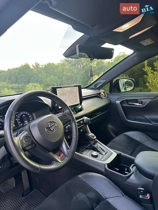Внедорожник / Кроссовер Toyota RAV4 2023 в Павлограде