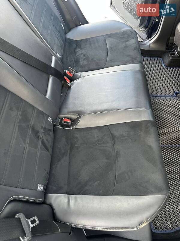 Внедорожник / Кроссовер Toyota RAV4 2023 в Павлограде