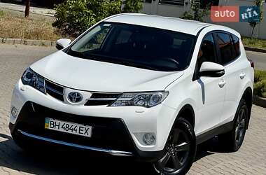 Внедорожник / Кроссовер Toyota RAV4 2015 в Одессе