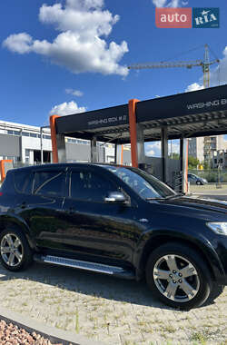 Внедорожник / Кроссовер Toyota RAV4 2010 в 