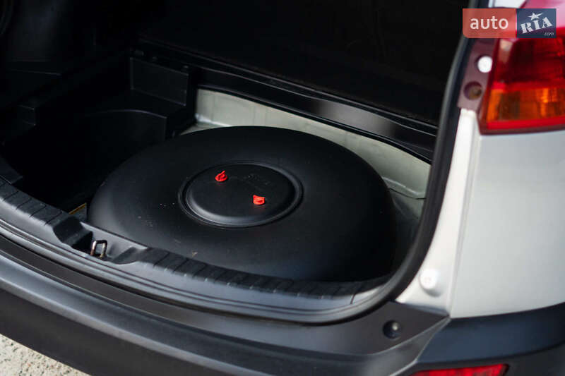 Внедорожник / Кроссовер Toyota RAV4 2015 в Киеве