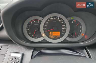 Внедорожник / Кроссовер Toyota RAV4 2011 в 