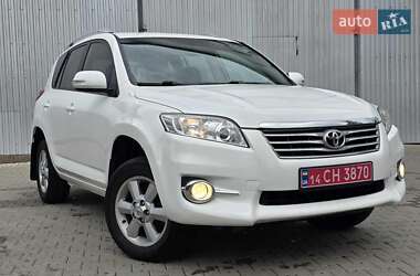 Внедорожник / Кроссовер Toyota RAV4 2011 в 