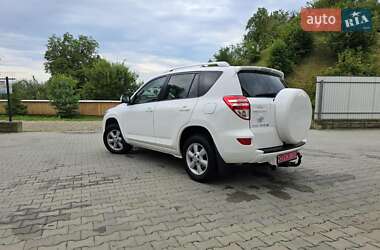 Внедорожник / Кроссовер Toyota RAV4 2011 в 