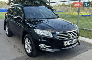 Внедорожник / Кроссовер Toyota RAV4 2011 в 
