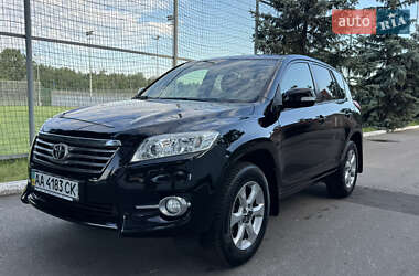 Внедорожник / Кроссовер Toyota RAV4 2011 в 
