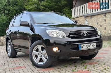 Позашляховик / Кросовер Toyota RAV4 2006 в Івано-Франківську
