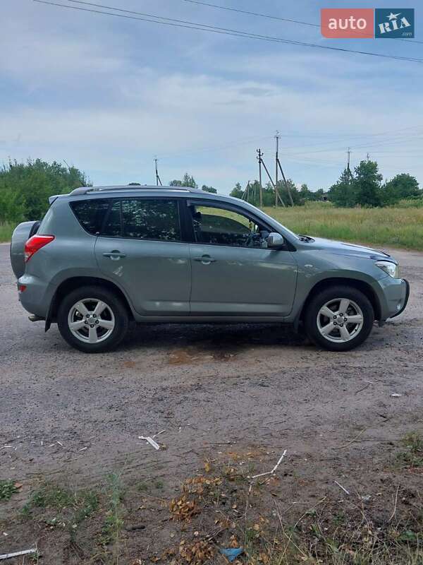 Позашляховик / Кросовер Toyota RAV4 2006 в Охтирці