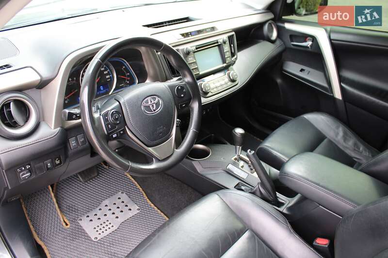 Позашляховик / Кросовер Toyota RAV4 2014 в Черкасах