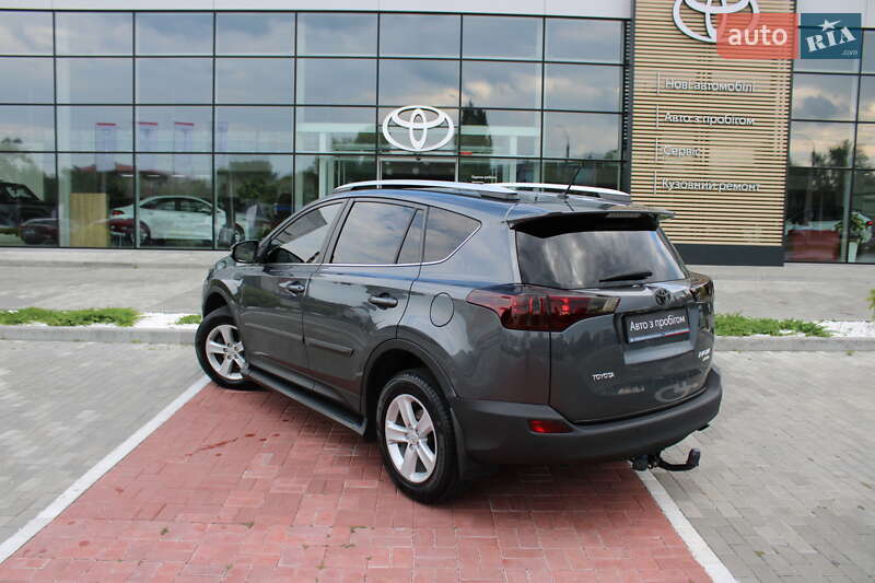 Позашляховик / Кросовер Toyota RAV4 2014 в Черкасах