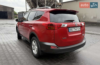 Внедорожник / Кроссовер Toyota RAV4 2013 в 